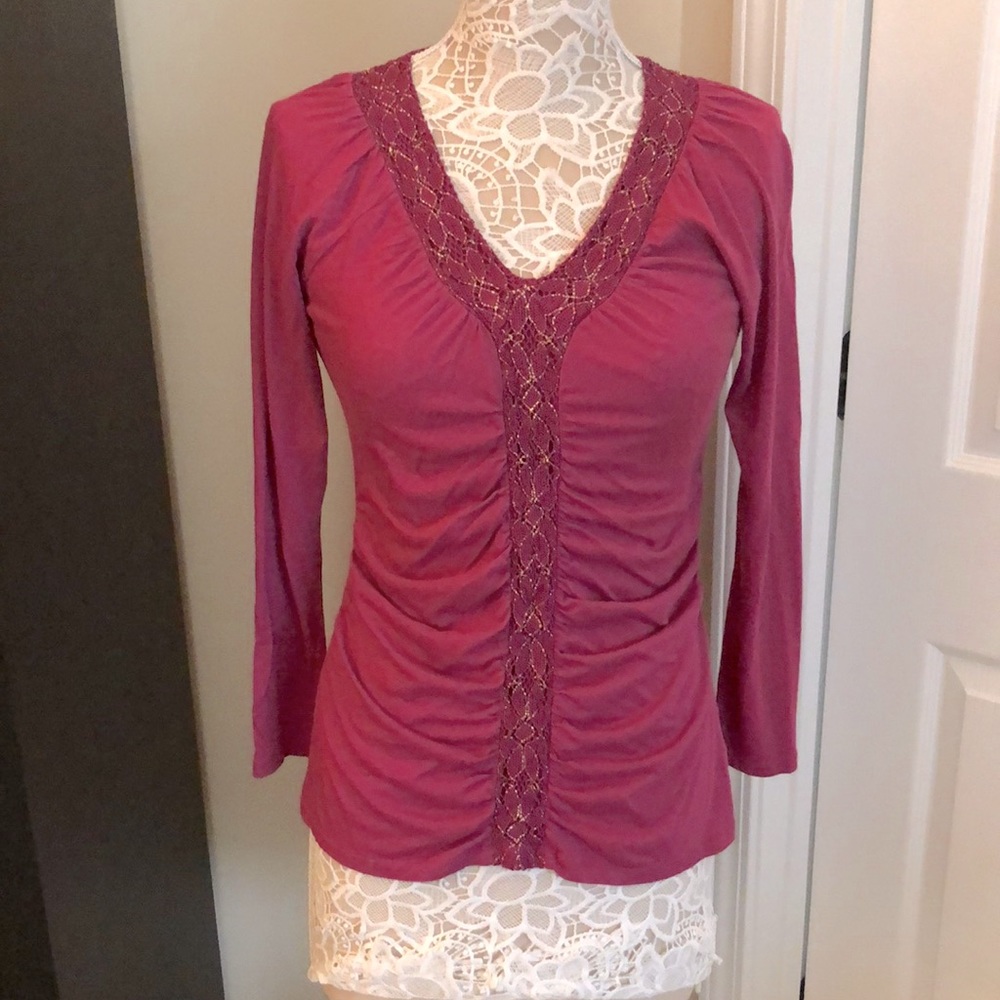 PERFECT condition NINE WEST JEANS embellished Vneck Lind sleeve ruched top sizeS